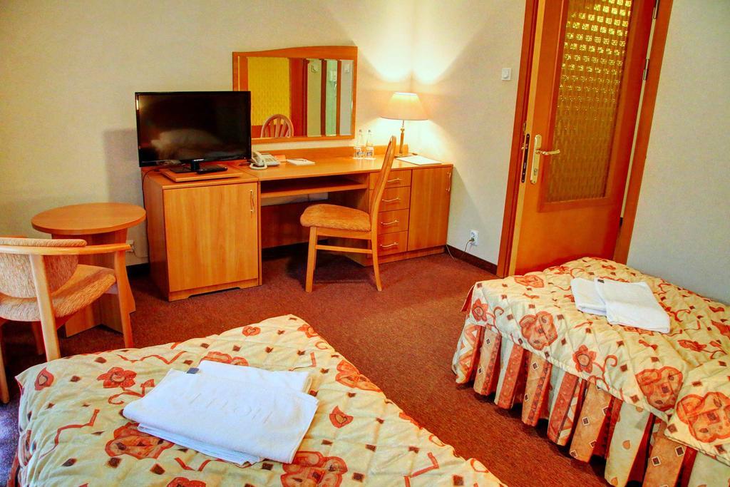 Hotel Kama Park Sierakow  Eksteriør bilde