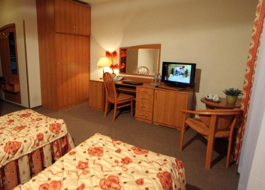 Hotel Kama Park Sierakow  Eksteriør bilde